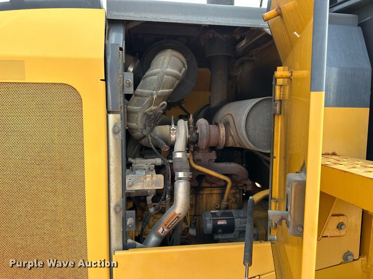 image for item DJ6210 2005 John Deere 444J  wheel loader