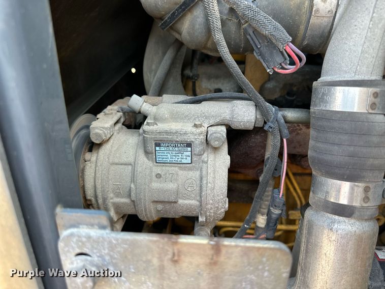 image for item DJ6210 2005 John Deere 444J  wheel loader