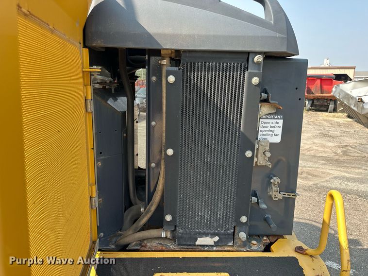 image for item DJ6210 2005 John Deere 444J  wheel loader