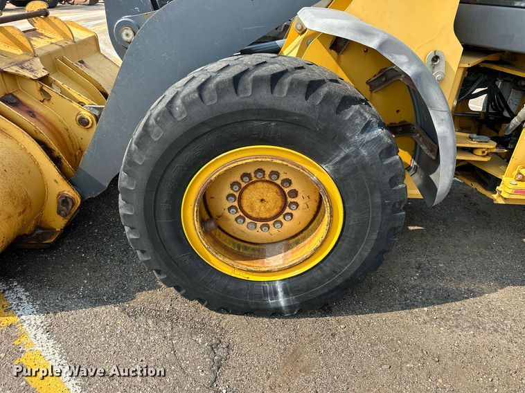 image for item DJ6210 2005 John Deere 444J  wheel loader