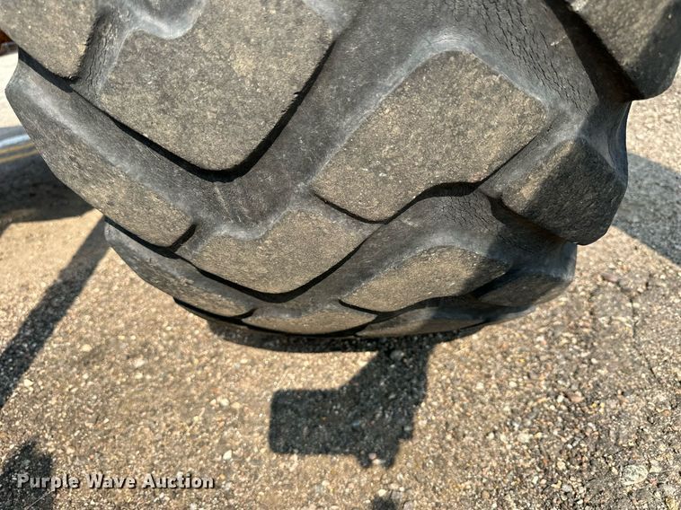 image for item DJ6210 2005 John Deere 444J  wheel loader