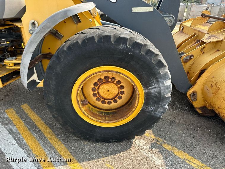 image for item DJ6210 2005 John Deere 444J  wheel loader