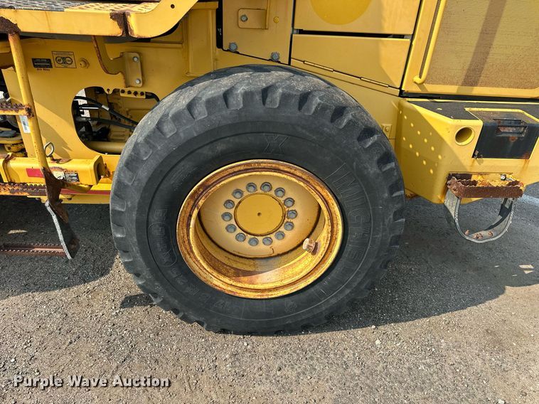 image for item DJ6210 2005 John Deere 444J  wheel loader