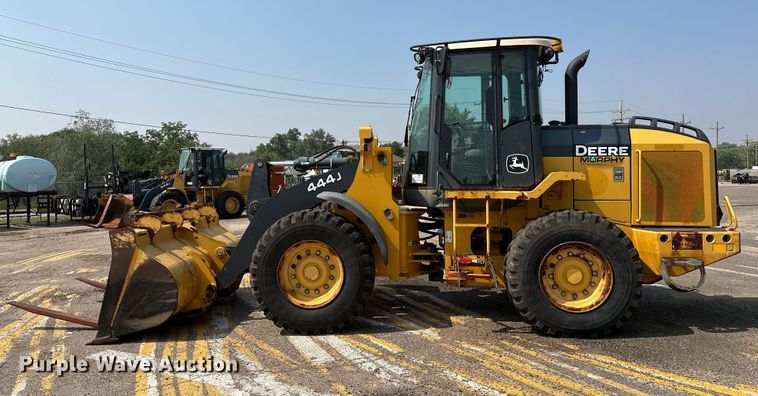 image for item DJ6211 2006 John Deere 444J  wheel loader