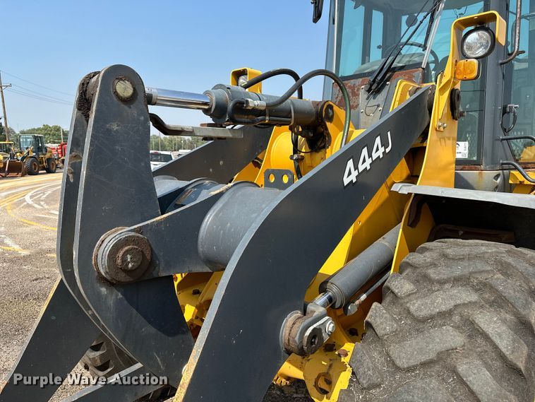 image for item DJ6211 2006 John Deere 444J  wheel loader