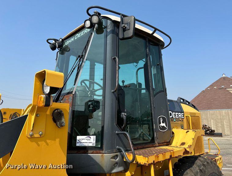 image for item DJ6211 2006 John Deere 444J  wheel loader