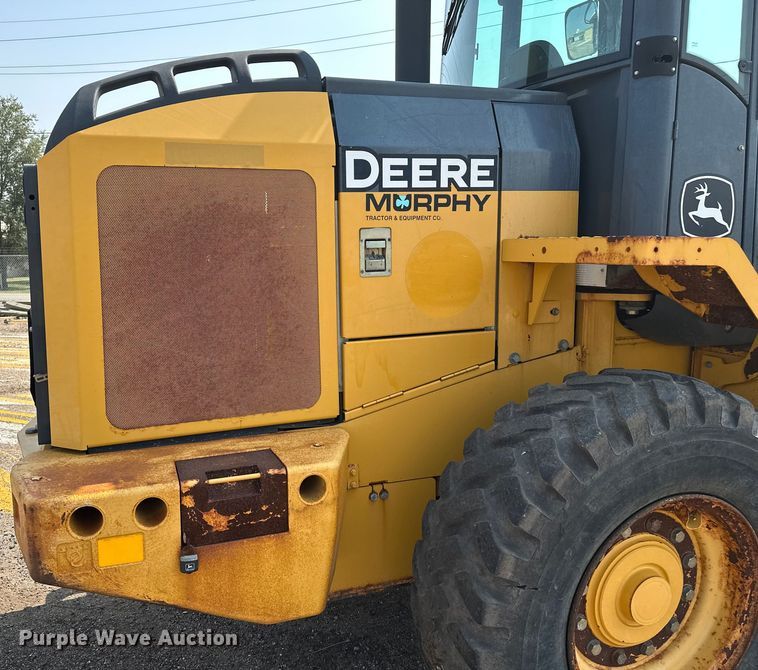 image for item DJ6211 2006 John Deere 444J  wheel loader