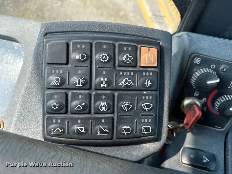 image for item DJ6211 2006 John Deere 444J  wheel loader