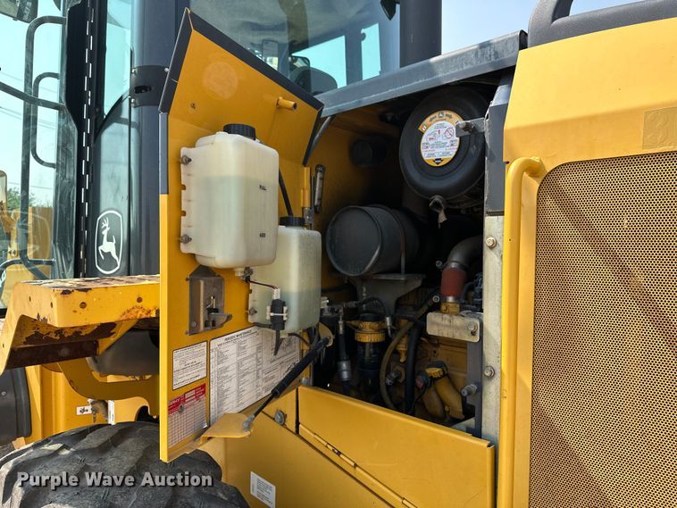 image for item DJ6211 2006 John Deere 444J  wheel loader