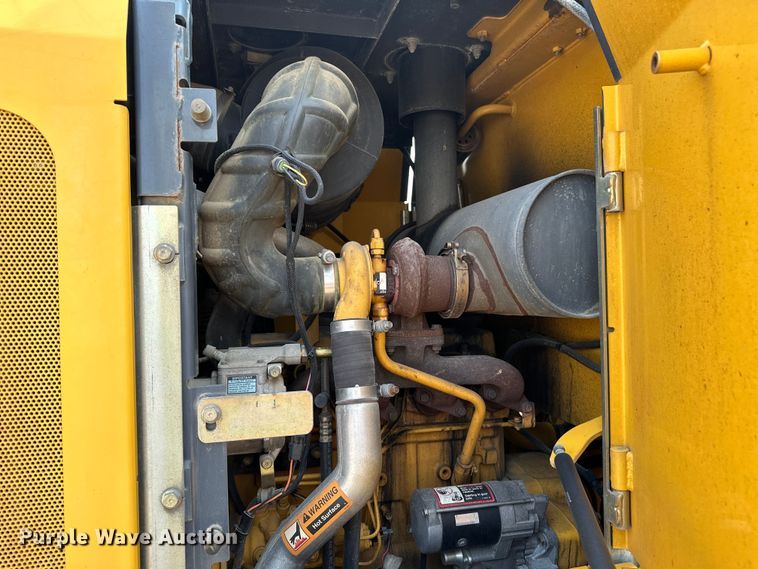 image for item DJ6211 2006 John Deere 444J  wheel loader