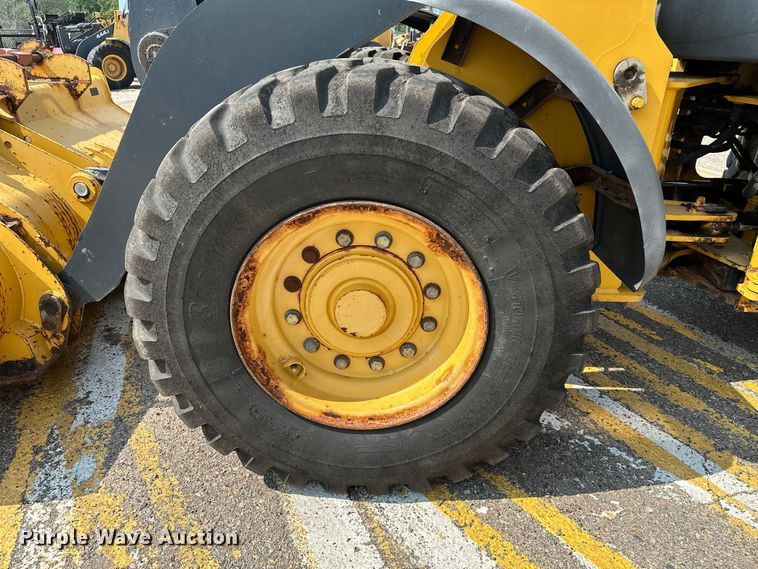 image for item DJ6211 2006 John Deere 444J  wheel loader