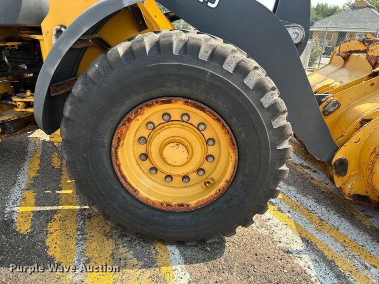 image for item DJ6211 2006 John Deere 444J  wheel loader