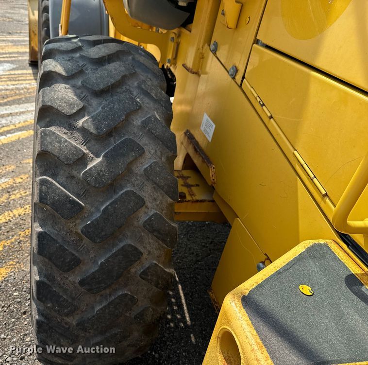 image for item DJ6211 2006 John Deere 444J  wheel loader