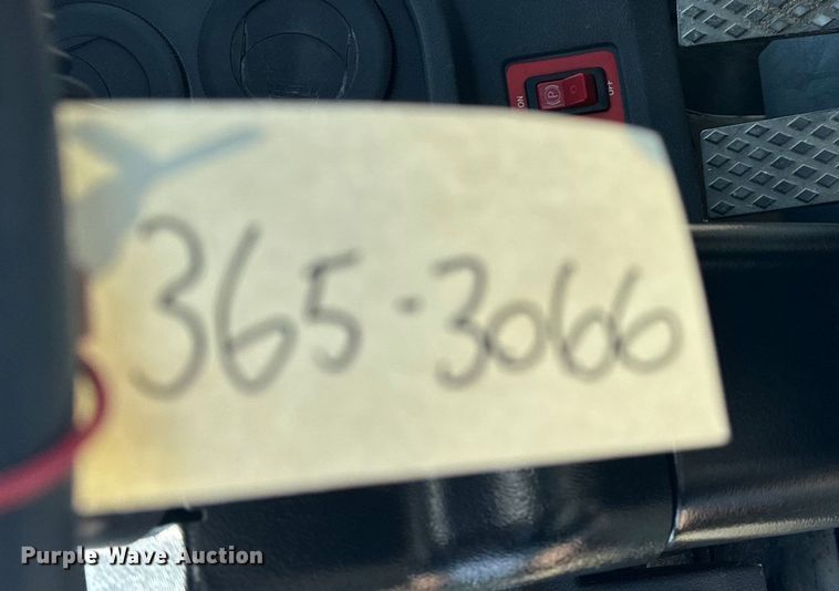 image for item DJ6211 2006 John Deere 444J  wheel loader