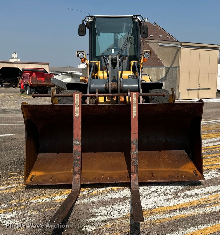 image for item DJ6212 2005 John Deere 444J  wheel loader