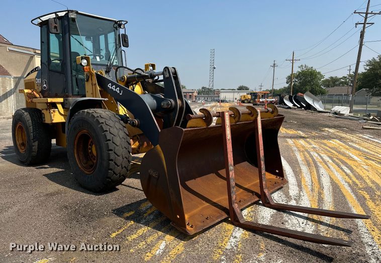 image for item DJ6212 2005 John Deere 444J  wheel loader