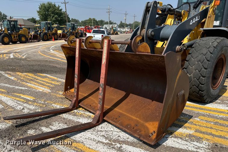 image for item DJ6212 2005 John Deere 444J  wheel loader