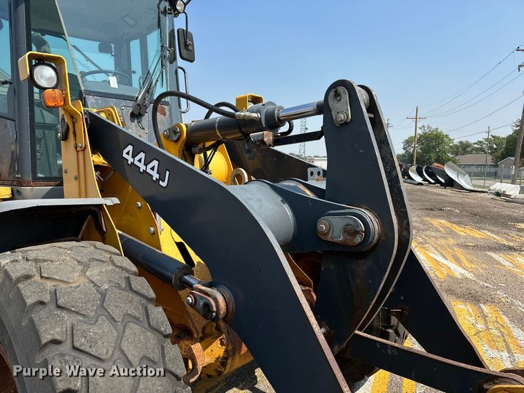 image for item DJ6212 2005 John Deere 444J  wheel loader