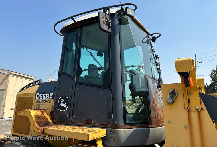 image for item DJ6212 2005 John Deere 444J  wheel loader