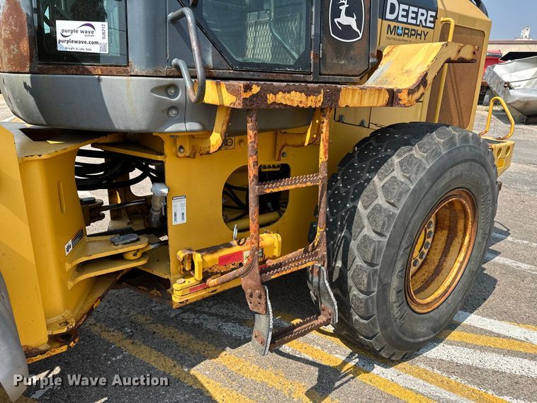 image for item DJ6212 2005 John Deere 444J  wheel loader