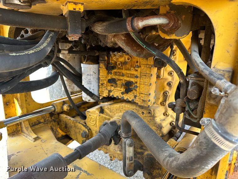 image for item DJ6212 2005 John Deere 444J  wheel loader