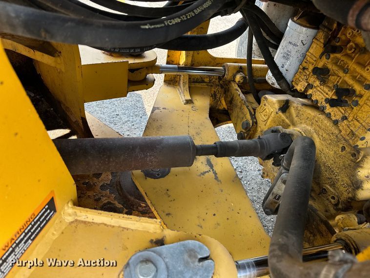 image for item DJ6212 2005 John Deere 444J  wheel loader