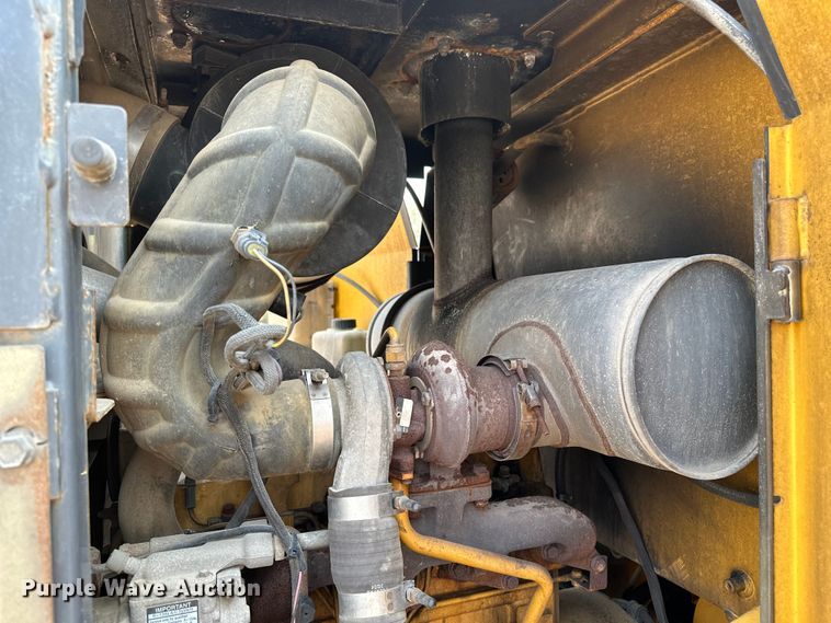 image for item DJ6212 2005 John Deere 444J  wheel loader