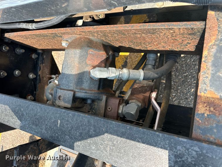 image for item DJ6213 2005 International 7400  dump truck