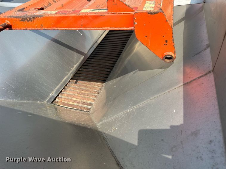 image for item DJ6213 2005 International 7400  dump truck