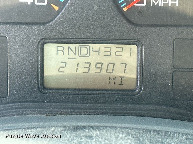 image for item DJ6213 2005 International 7400  dump truck