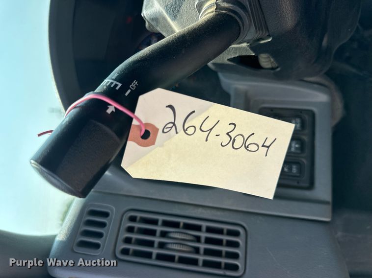 image for item DJ6213 2005 International 7400  dump truck