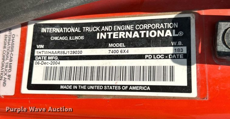 image for item DJ6213 2005 International 7400  dump truck