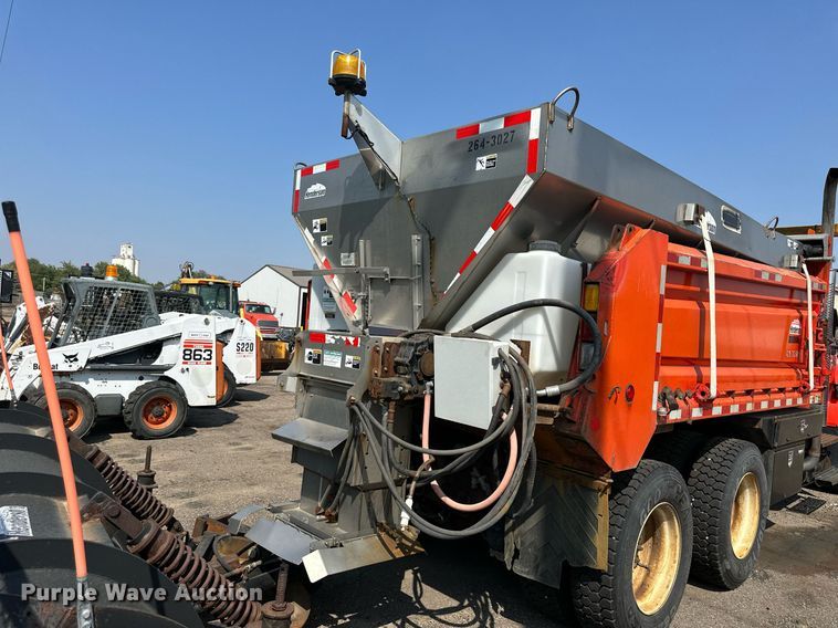 image for item DJ6214 2007 International 4700  dump truck