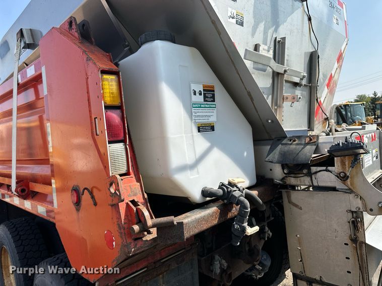 image for item DJ6214 2007 International 4700  dump truck