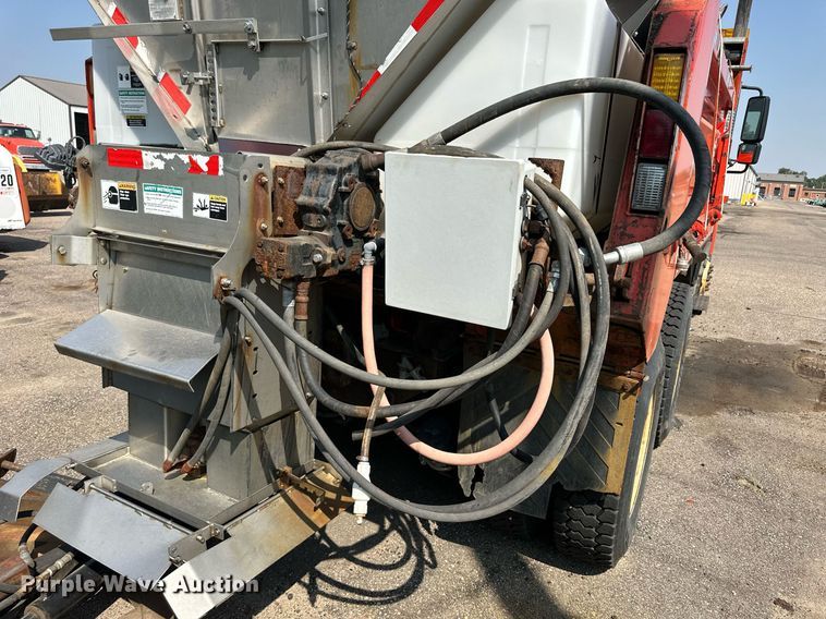 image for item DJ6214 2007 International 4700  dump truck