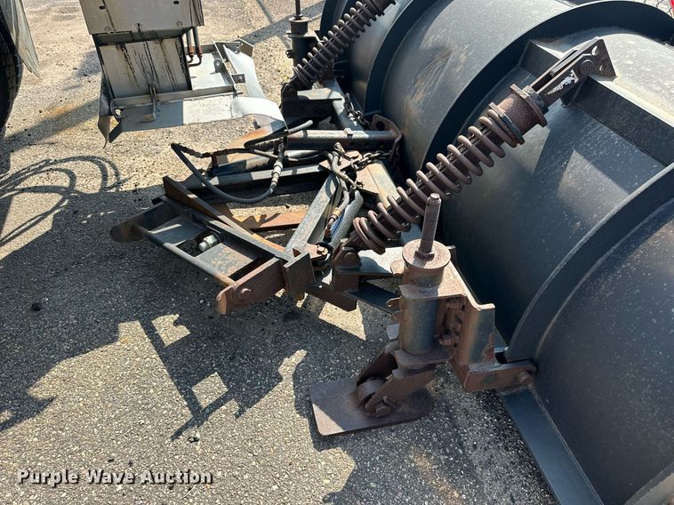 image for item DJ6214 2007 International 4700  dump truck