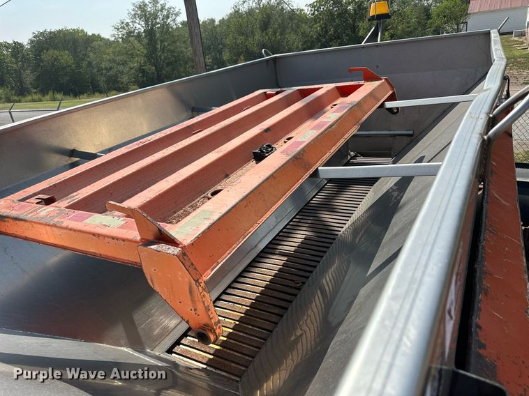 image for item DJ6214 2007 International 4700  dump truck