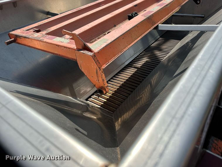 image for item DJ6214 2007 International 4700  dump truck