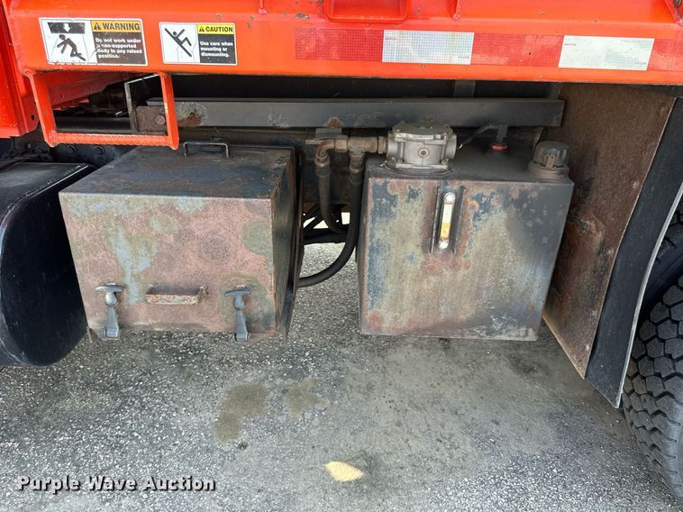 image for item DJ6214 2007 International 4700  dump truck