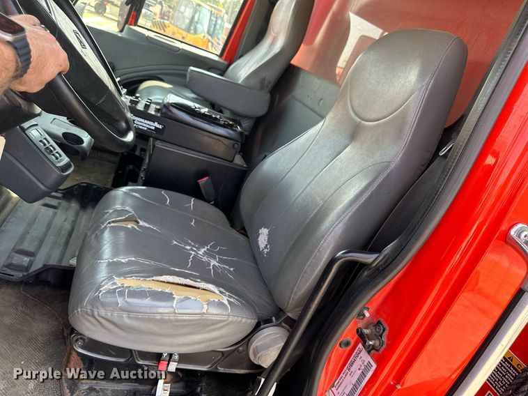 image for item DJ6214 2007 International 4700  dump truck