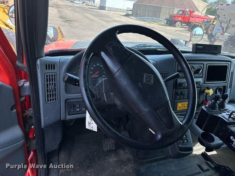 image for item DJ6214 2007 International 4700  dump truck