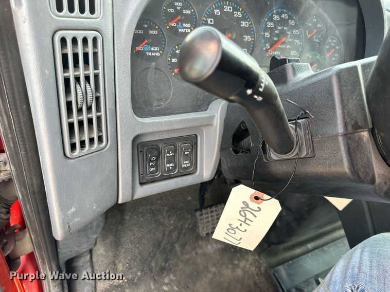 image for item DJ6214 2007 International 4700  dump truck