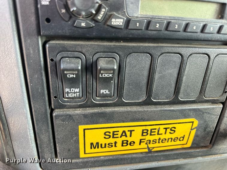 image for item DJ6214 2007 International 4700  dump truck