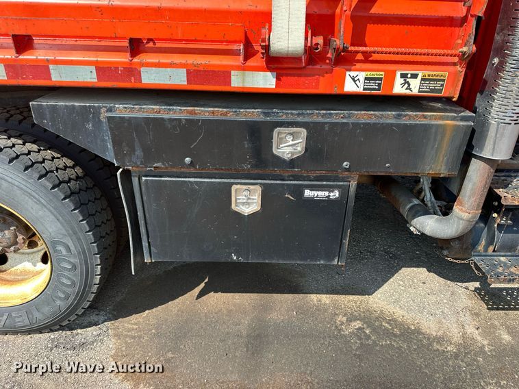 image for item DJ6214 2007 International 4700  dump truck