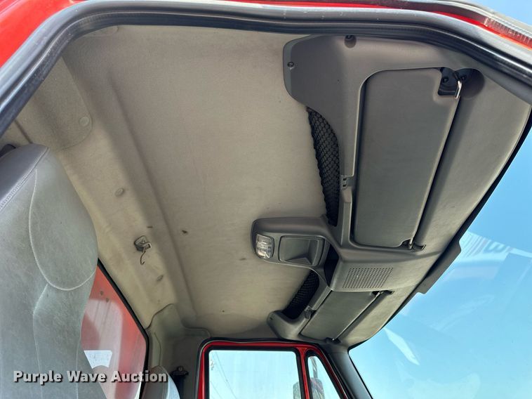 image for item DJ6214 2007 International 4700  dump truck