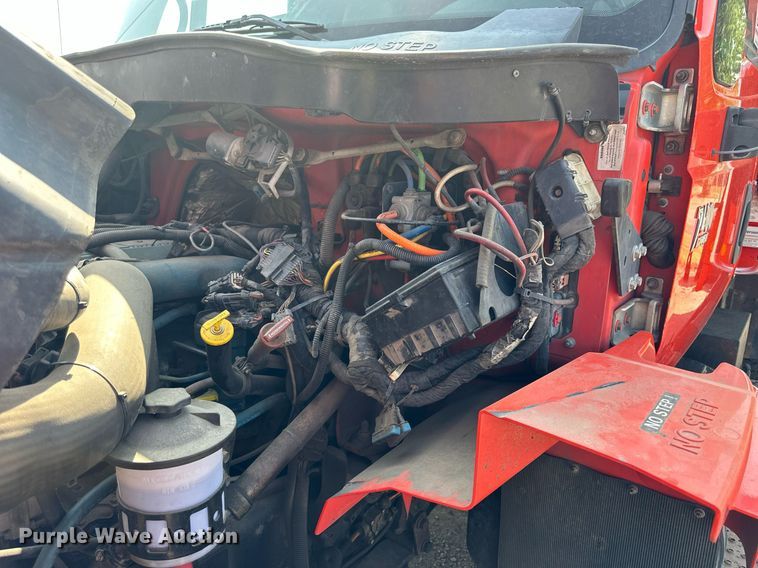 image for item DJ6214 2007 International 4700  dump truck