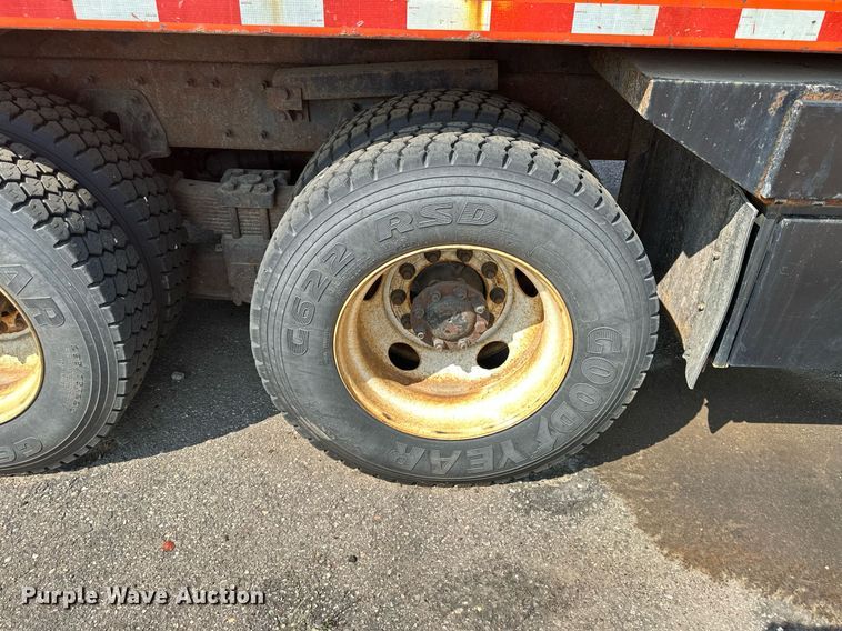 image for item DJ6214 2007 International 4700  dump truck