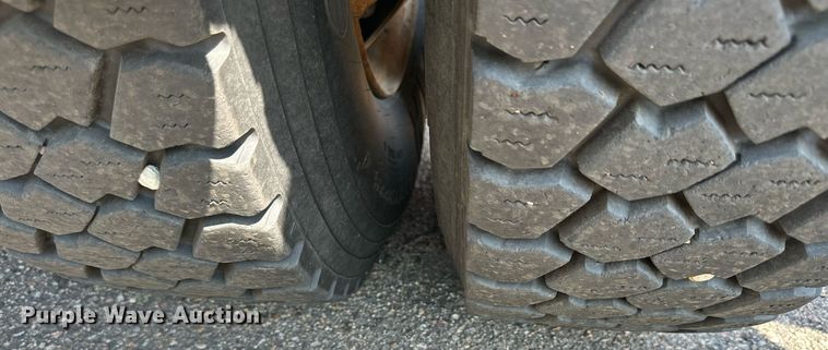 image for item DJ6214 2007 International 4700  dump truck