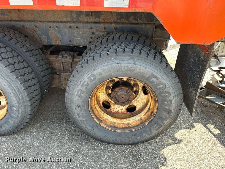 image for item DJ6214 2007 International 4700  dump truck