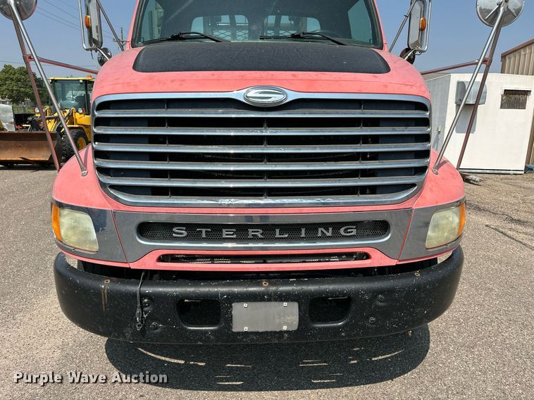 image for item DJ6215 2002 Sterling LT9513  semi truck